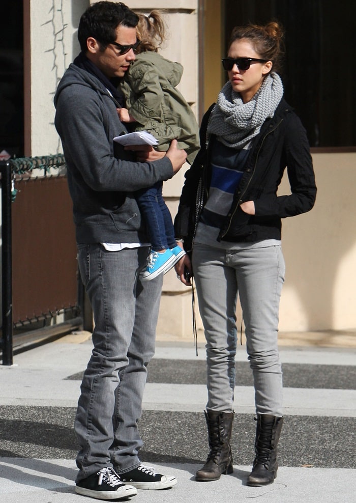 Jessica Alba, Cash Warren and their daughter Honor Marie enjoy a family day out in Beverly Hills on November 27, 2010