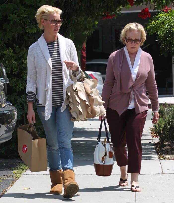 Katherine is often seen out with her mother, and they recently spent a day together shopping