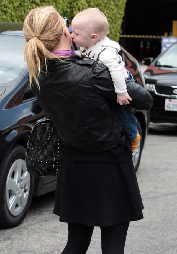Anna Paquin departs a lunch in West Hollywood with a friend's child in Los Angeles on April 20, 2011