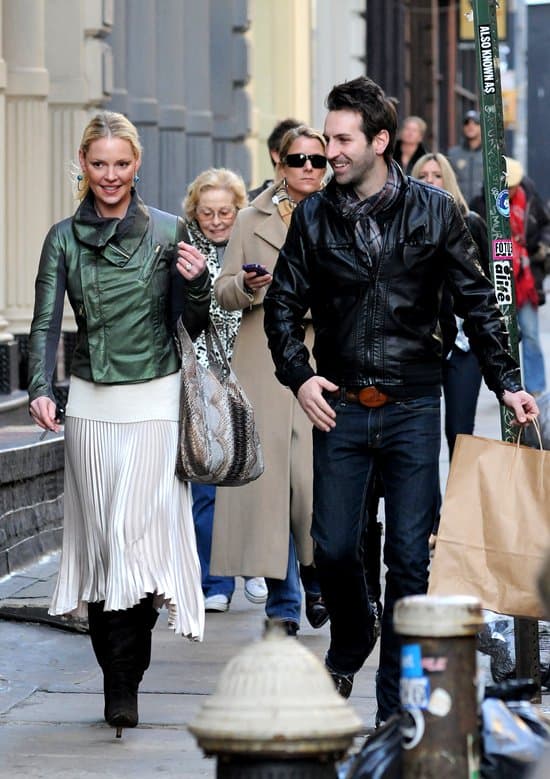 Katherine Heigl and husband Josh Kelley on a shopping spree