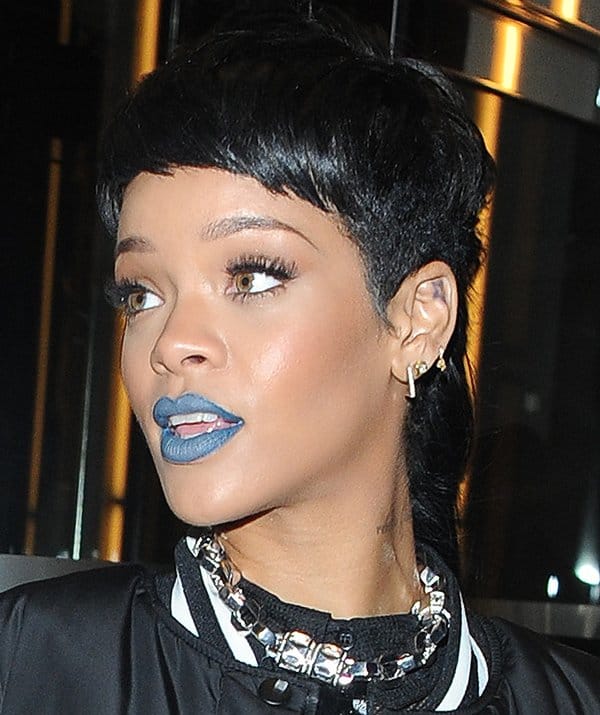 Rihanna's pale blue-gray smurf lips