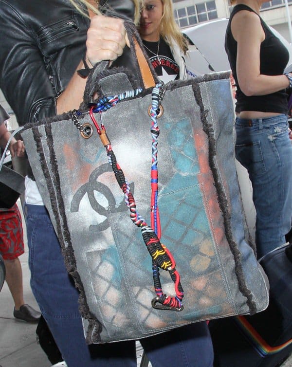 Gwyneth Paltrow's Chanel Colorama watercolor canvas Graffiti print tote bag
