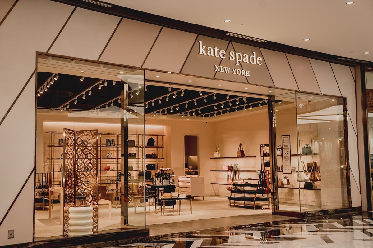 One of the most commonly counterfeited designer brands in the world, you should only purchase Kate Spade bags and purses from authorized retailers